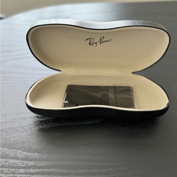 Ray Bans - Picture 4 of 4